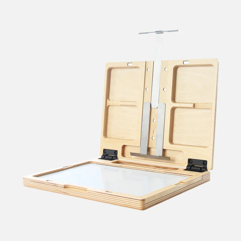 U.GO™ PLEIN AIR | ANYWHERE™ MODEL POCHADE BOX 8.4"X11.25"