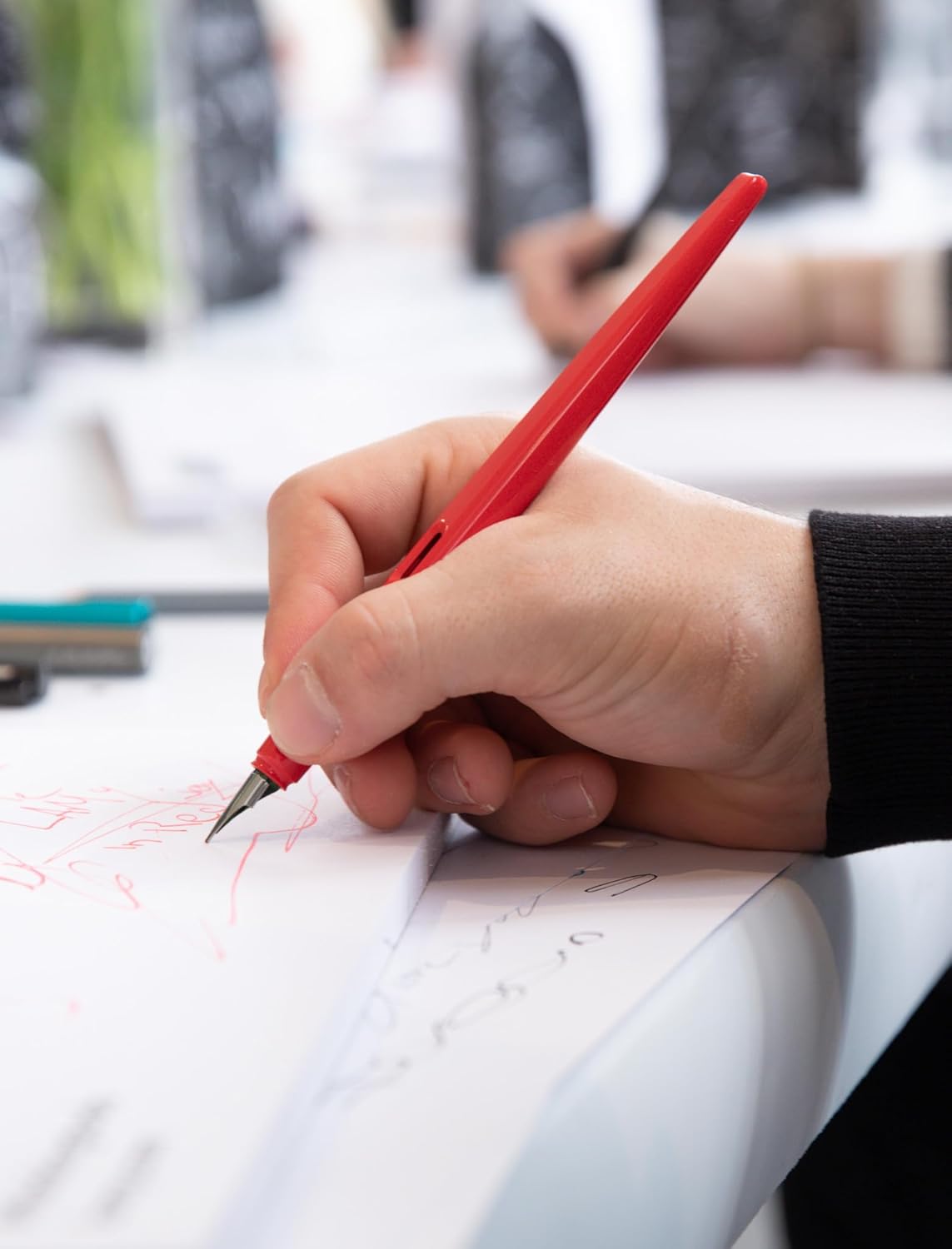 JOY CALLIGRAPHY PEN STRAWBERRY