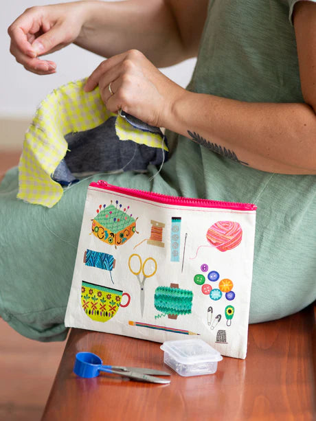 ZIPPER POUCH - SEWING KIT