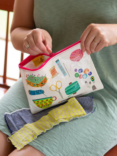 ZIPPER POUCH - SEWING KIT