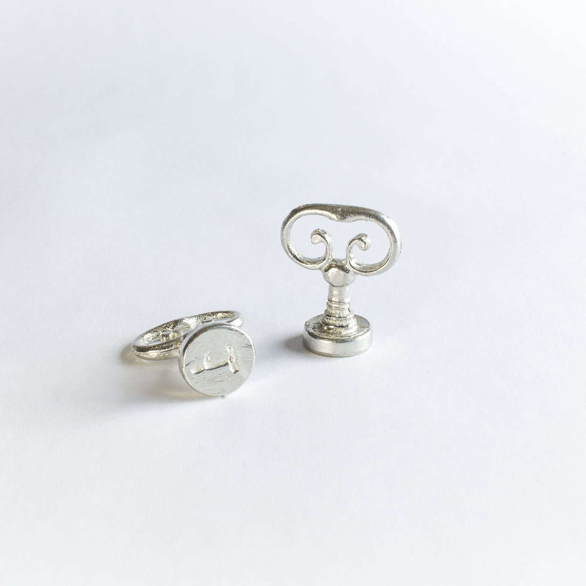 TYPEWRITTER SEAL LETTER I