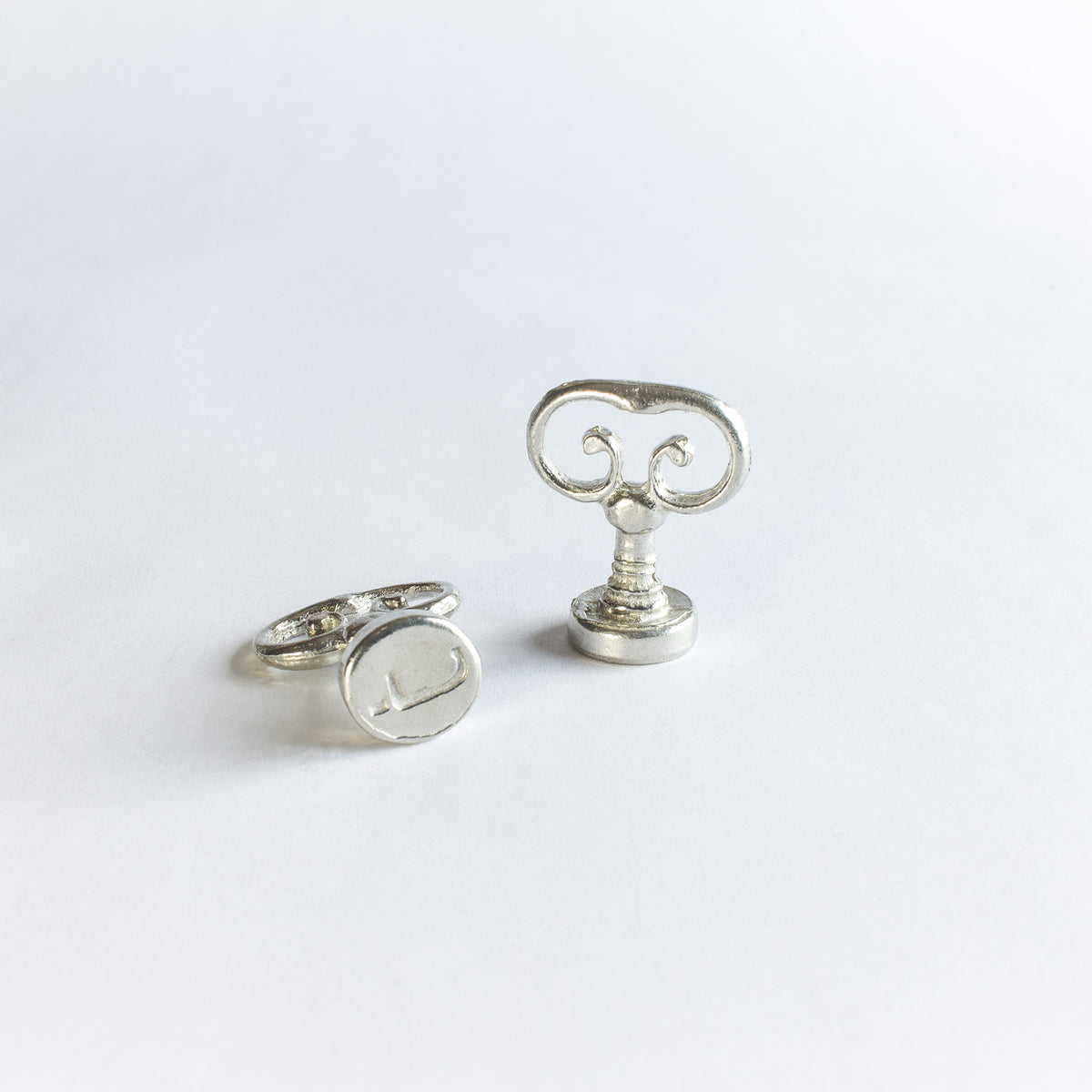 TYPEWRITTER SEAL LETTER J