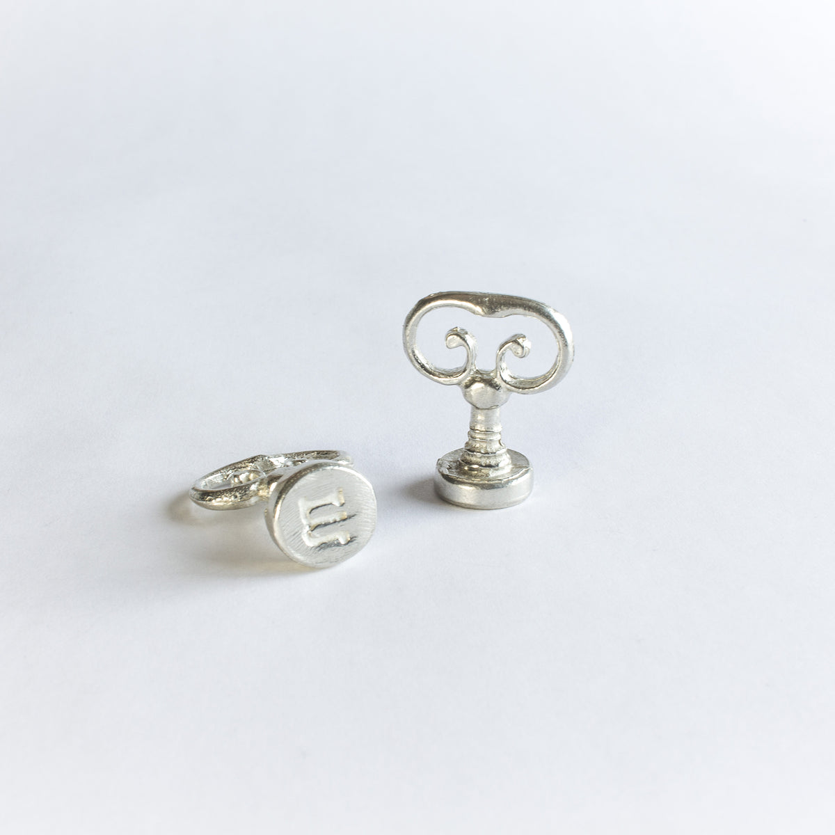 TYPEWRITTER SEAL LETTER M