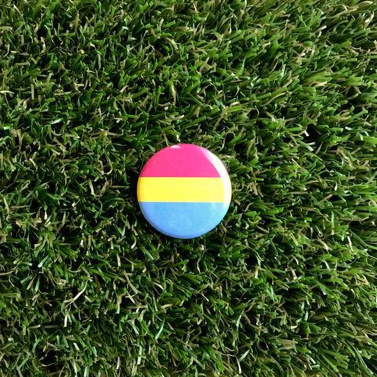 DDD BUTTON PIN - PANSEXUAL PRIDE FLAG