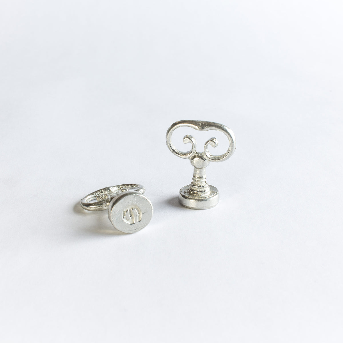 TYPEWRITTER SEAL LETTER E