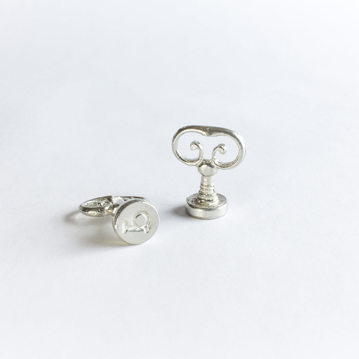 TYPEWRITTER SEAL LETTER D