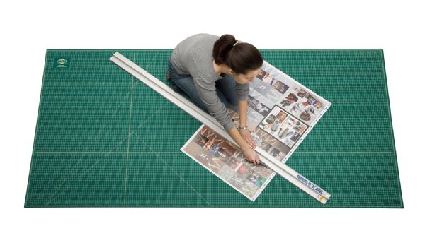 72&quot; SAFE-T-CUT GRADUATED CUTTING STRAIGHTEDGE